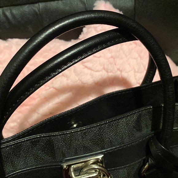 Michael Kors oversized, black with all silver hardware, handles and long strap - Picture 10 of 14